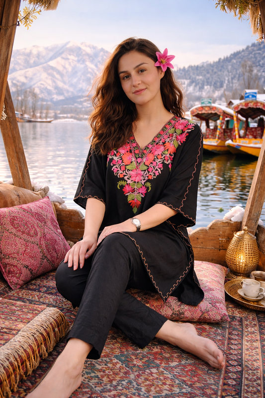 Mehr Noir Floral - Kashinara